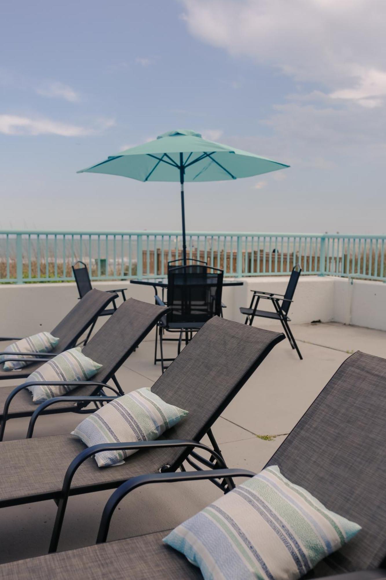Southern Breeze Ocean Front Hotel Myrtle Beach Eksteriør billede